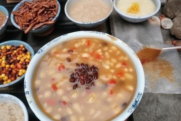 四大传统节日的庆祝方式与家族团聚意义