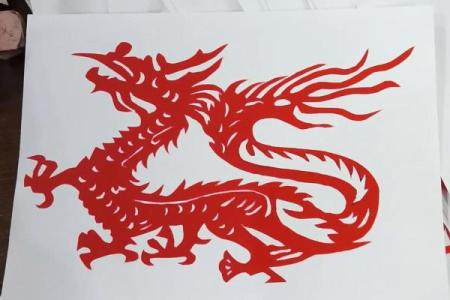 十二生肖剪纸艺术：展现传统文化的精美图案
