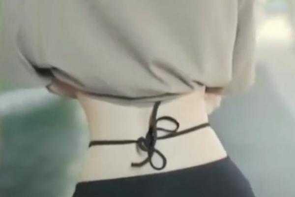 腰间红痣：命运女神的神秘眷顾？
