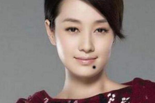下巴痣女人财运亨通：一痣定终身，财运滚滚来