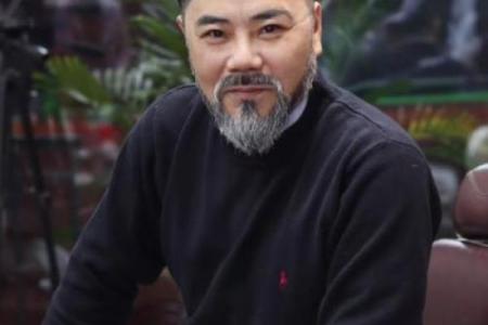 想要更有型？八字胡须造型攻略大公开