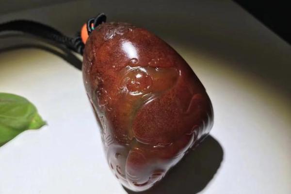 灵猴遇鸡缘，幸福一触即发