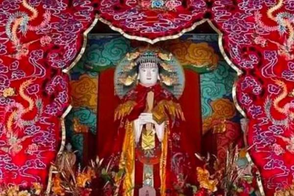 女人是麒骨，揭秘她们命运中的神秘力量