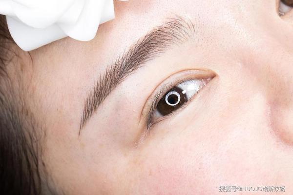 纹眉颜色与风水：揭秘眉色选择背后的神奇奥秘