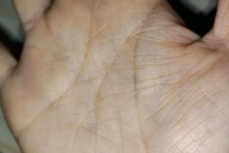 揭秘手相乱纹多背后的惊人真相