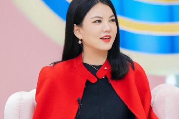 李湘八字深度解析：从命理看她的辉煌人生