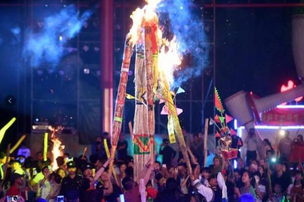 白族风情：揭秘神秘民族的传统节日盛宴