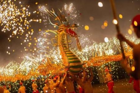 2017年节日盛宴：传统名俗新风尚，欢庆中国年味浓