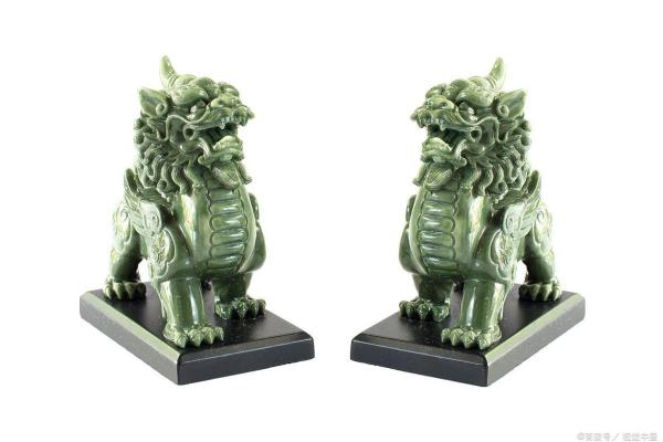 墓地惊现金蟾揭秘风水之谜，财运亨通的秘密武器